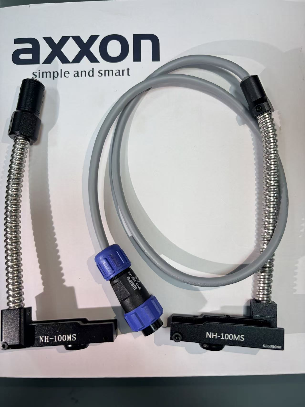 Kabely Axxon